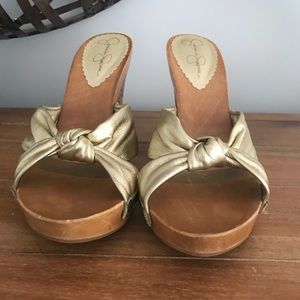 Jessica Simpson gold wedges size 10